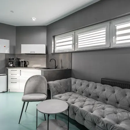 Hotel apartamentowy Oza *